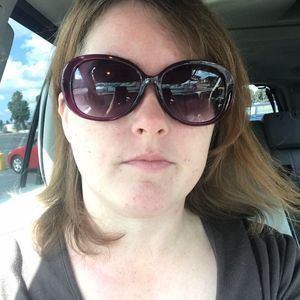 Meet your Posher, Briana